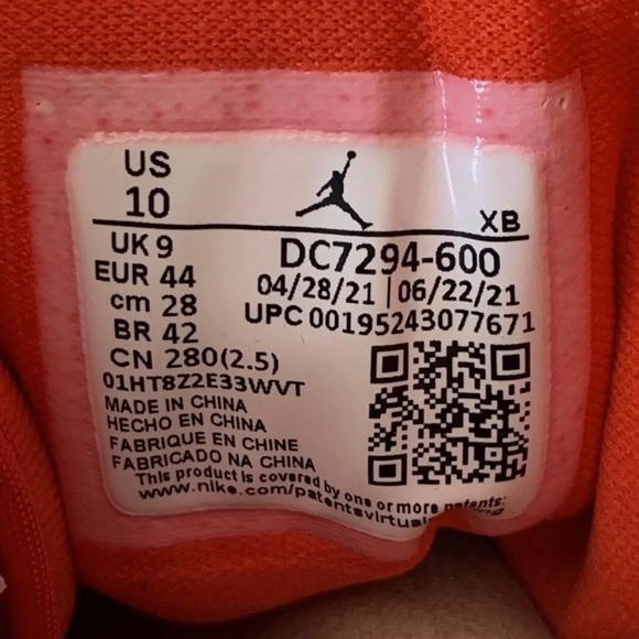 Air Jordan 1 Mid SE, Chile Red / White, Men's Size 10, DC7294 600, NEW WITH BOX! - Picture 9 of 11